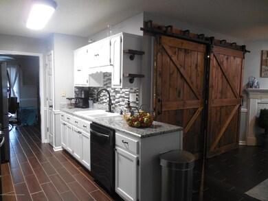 5698 Michaelson Dr, Olive Branch, MS 38654 - photo 5