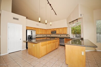 7037 E Monte Cir, Mesa, AZ 85209 - photo 2