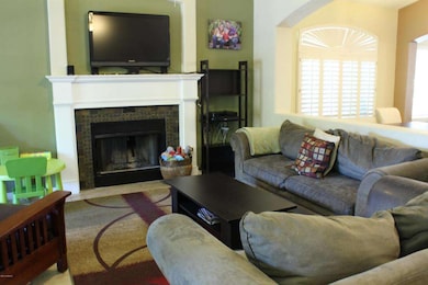 372 W Calle de Caballos, Tempe, AZ 85284 - photo 3