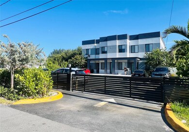 309 NW 7th Ct unit 2, Hallandale Beach, FL 33009 - photo 2