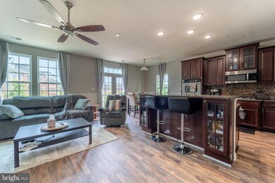 904 Hall Station Dr unit 200, Bowie, MD 20721 - photo 3