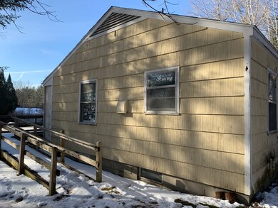 124 Stone Crest Ave, White River Junction, VT 05001 - photo 3