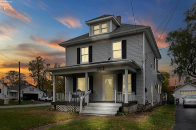 303 Moore Ave, Bellevue, OH 44811 - photo 2