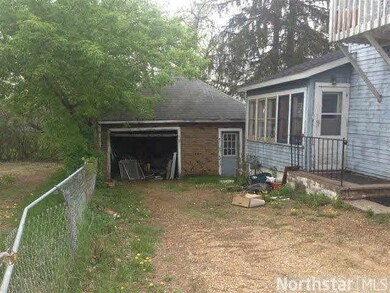 1109 6th St E, Menomonie, WI 54751 - photo 3