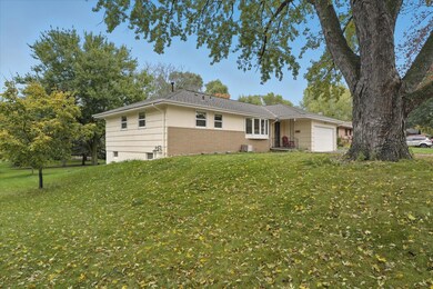 3832 Colorado Ave N, Minneapolis, MN 55422 - photo 4