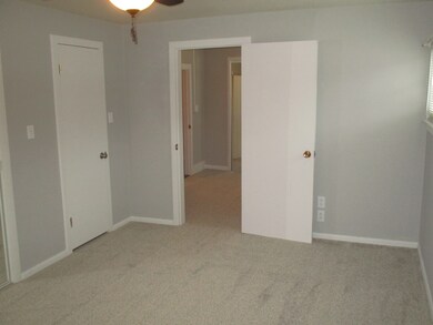 600 N Center St, Tuscola, IL 61953 - photo 7