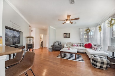 114 Eagle Lakes Dr, Friendswood, TX 77546 - photo 2