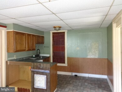 623 N Warren St, Orwigsburg, PA 17961 - photo 5