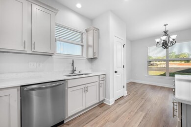 3280 Keegun Lp, Bellview, FL 32526 - photo 5