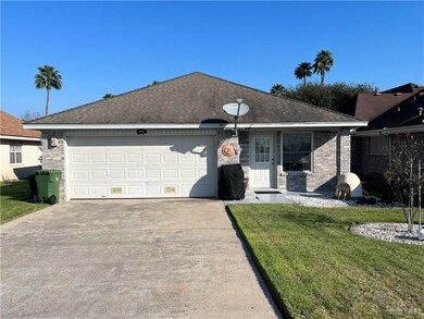 305 Karen Dr, Alamo, TX 78516 - photo 2