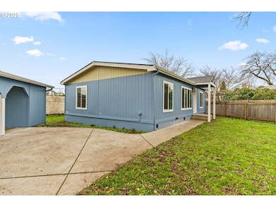 1202 N Park Ave, Eugene, OR 97404 - photo 4