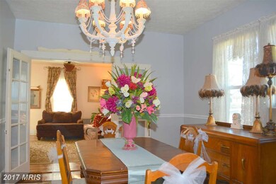 387 Crawford St, Strasburg, VA 22657 - photo 4