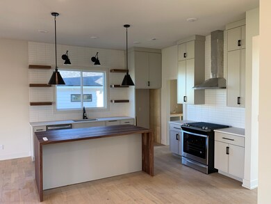 Kitchen/island