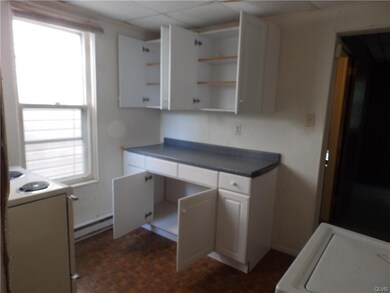 213 E Bertsch St, Lansford, PA 18232 - photo 3