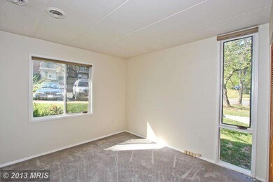 2626 Fort Farnsworth Rd unit 1B, Alexandria, VA 22303 - photo 5