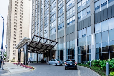 Park Place Tower unit 1808, Chicago, IL 60613 - photo 3