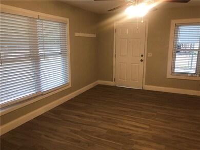 4006 Garden Ln, Tampa, FL 33610 - photo 6