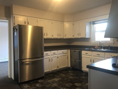 562 Pembroke St, Pembroke, NH 03275 - photo 4