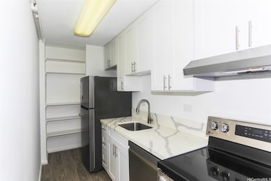 Camelot unit 506, Honolulu, HI 96822 - photo 6