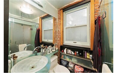 331 W 21st St unit 3FW, New York, NY 10011 - photo 4