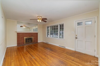 683 N Bost St, Statesville, NC 28677 - photo 3