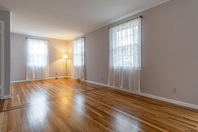 8 Rita Ln, Albany, NY 12211 - photo 6