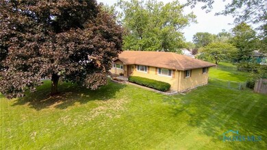 1527 Eastview Dr, Findlay, OH 45840 - photo 2