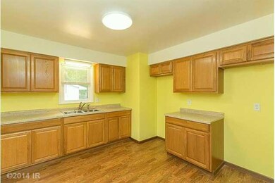 2401 E 23rd St, Des Moines, IA 50317 - photo 6