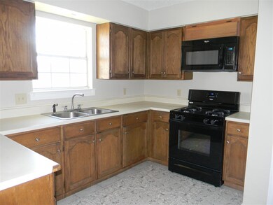 12605 Grey Fox Cir, Laredo, TX 78045 - photo 7