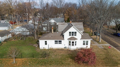 1207 Desoto Ave N, Glencoe, MN 55336 - photo 2