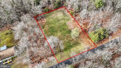 15 Navajo Rd, Penn Forest Township, PA 18210 - photo 2