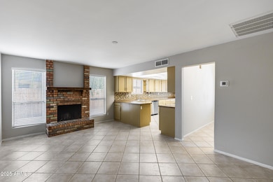 10841 N 39th Dr, Phoenix, AZ 85029 - photo 2