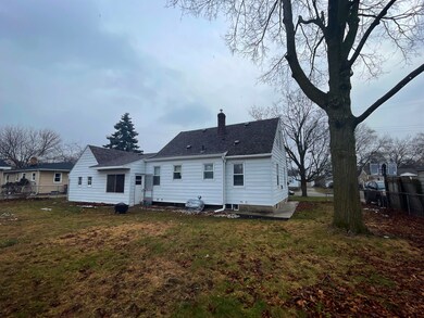 Large Fenced in Back Yard