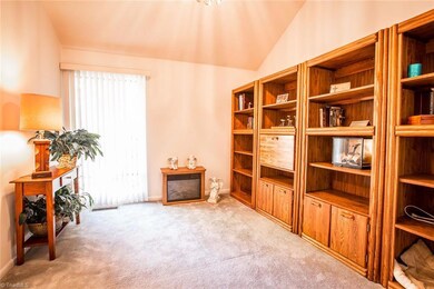 2013 Candelar Dr, High Point, NC 27265 - photo 4