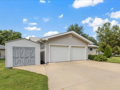 1210 Longman Dr, Shenandoah, IA 51601 - photo 5