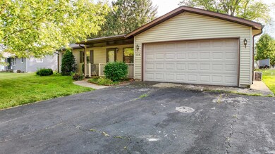 128 E Parkway Dr, Warren, IN 46792 - photo 2