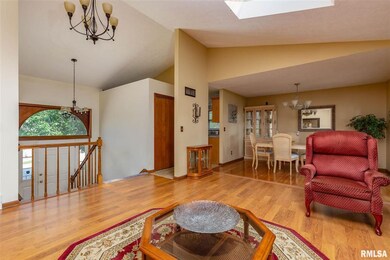 1023 W 59th St, Davenport, IA 52806 - photo 7