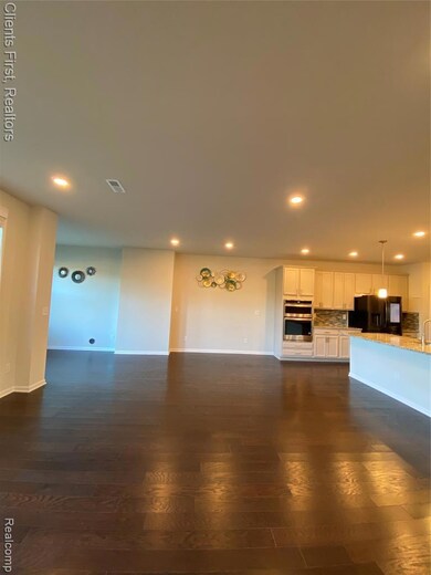 22490 Woodbridge Ln, Novi, MI 48375 - photo 7