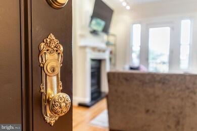 1882 Columbia Rd NW unit 304, Washington, DC 20009 - photo 3