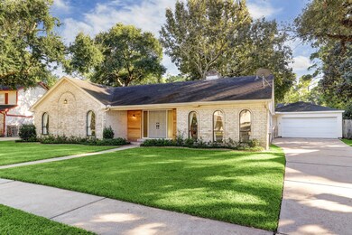 4319 Black Locust Dr, Houston, TX 77088 - photo 2