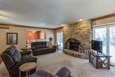 800 38th St, West Des Moines, IA 50265 - photo 7