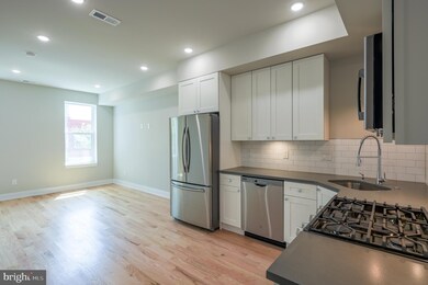 1552 N 29th St unit B, Philadelphia, PA 19121 - photo 2