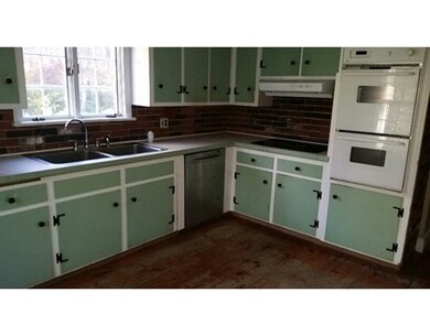 9 Bow St, Plainville, MA 02762 - photo 5