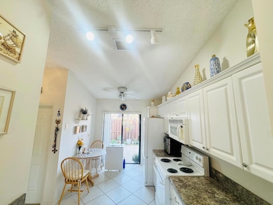 3815 Lace Vine Ln, Boynton Beach, FL 33436 - photo 3