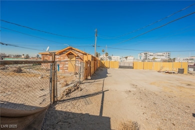 1220 E Ogden Ave, Las Vegas, NV 89101 - photo 5
