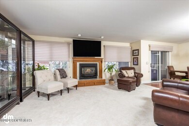 05-Living Room 20240405-DW-6497