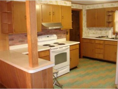 52 Ayer Rd, Shirley, MA 01464 - photo 4