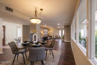 08-DIn-Lounge-1-2