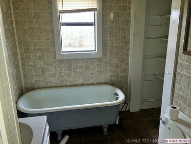 1214 N Oklahoma Ave, Okmulgee, OK 74447 - photo 3