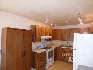 1206 3rd St, Asotin, WA 99402 - photo 4